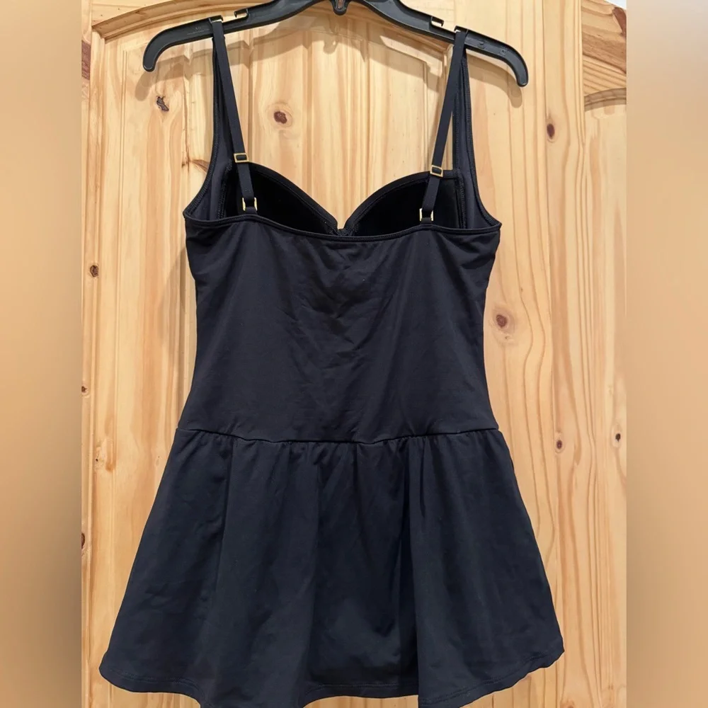 La Blanca beautiful black One Piece Swim Suit Dress size 8  flattering - Picture 2 of 6